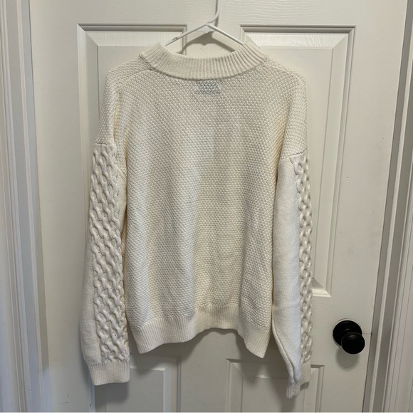 Urban Outfitters Cream Cableknit Sweater Size Large - Picture 3 of 7